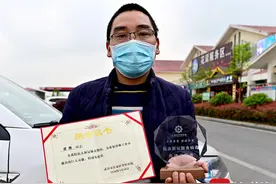 四川援助湖北“独行医侠”回家：他给60天的武汉之行打90分图片