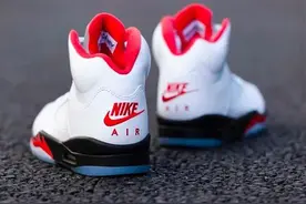流川枫 AJ5、AJ13 GIGI 再次延期发售图片