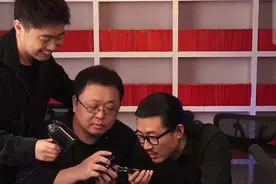 罗永浩直播带货触“笔”生情 感叹AI科技进步神速图片
