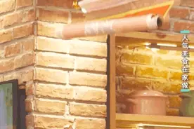 纸包鱼、双层铜锅！这些需要排队吃到的人气美食，在家也能做了→图片