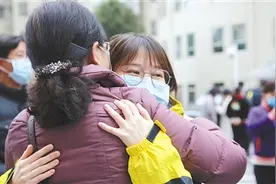 有温度的战斗——中南大学湘雅三医院援鄂记图片