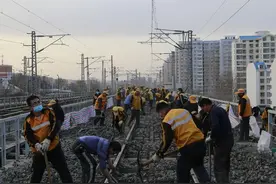包西铁路绥榆段集中修全面启动图片
