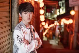 JackeyLove以自由人身份加入TES滔搏电子竞技俱乐部图片