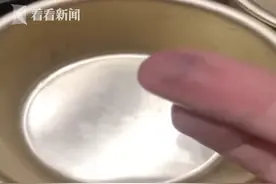 女子烤肉店聚餐后腹泻到绝望 店家：拿错碗图片