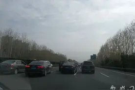 合安高速往安庆方向合肥滨湖新区境内拥堵严重图片