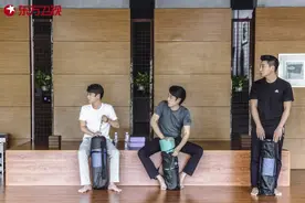 中二、颠覆，中年男人的作妖记？靳东：我给你讲中年男人的救赎图片