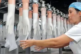 马来西亚封国，全球医用手套跟着紧张图片