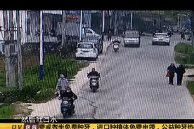 男子骑着摩托车专门上街找女性吐口水 已被拘留图片