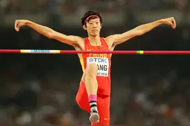 “对不起，我真的跳不动了”，张国伟宣布退役，曾因“白鹤亮翅”动作被熟知图片