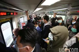 女子未戴口罩进地铁 恐成台北地铁首例开罚个案图片