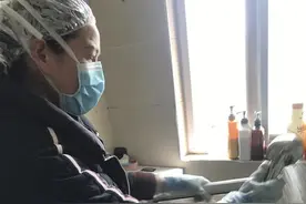 留守武汉的家政阿姨，希望订单多起来图片