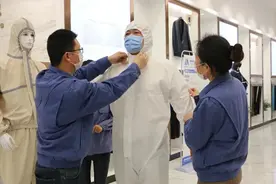 厉害了！海安这家企业成功研发可重复使用隔离衣图片