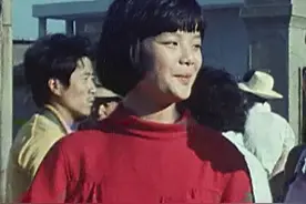 致敬中国电影诞生115周年 回顾陆小雅执导影片《红衣少女》视频封面