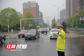 永州：全警上路战清明 全市道路畅安有序图片