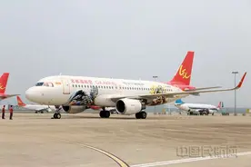 北部湾航空专机护送广西医疗物资驰援柬埔寨图片