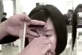 吓人！理发师眼皮扎入顾客头发碎屑后险失明…图片