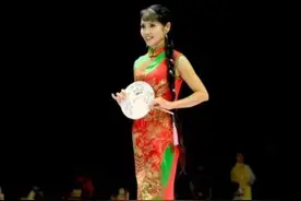 鹤壁王社菊：樱花树下绽放风韵之美图片