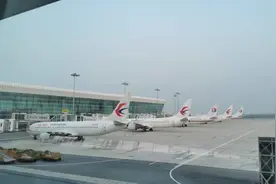 武汉出港航班首飞，“离汉空中通道”正式恢复视频封面