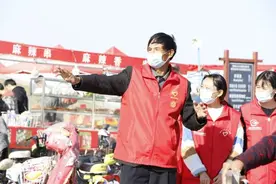 阳信20万亩梨花怒放！50名“护花使者”上场，“活雷锋”杨广和也在图片