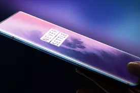 一加8 Pro宣布将支持30W无线快充 半小时充电50%图片