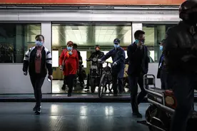 武汉轮渡复航图片