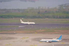 离汉空中通道正式恢复！首架出港航班MU2527起飞图片