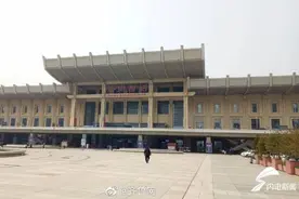 武汉解除管控首日 抵济武汉乘客需核酸检测图片