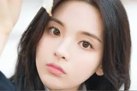杨超越：仙女的脚不会臭！上一位被说脚臭的女艺人也姓杨图片