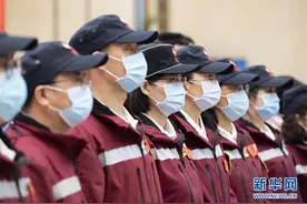 中国赴缅甸抗疫医疗专家组启程图片