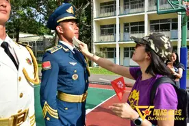 让我们一起走近这支驻港部队图片