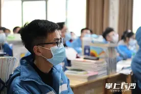 钟南山给长沙学子上复学第一课：感受中国力量和中国精神图片