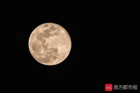 全球争睹全年最大超级月亮，比一比哪处最大最亮最圆图片