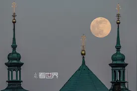 「看世界」“超级月亮”现身天宇图片