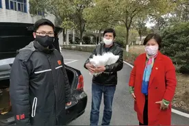 全国人大代表李小莉：留一支“不散场”的志愿服务队图片