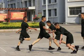 练！练！练！兵哥哥体能训练有妙招图片