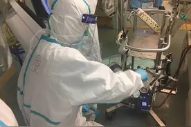 武汉·接龙⑳｜ICU男护士自述：我的孩子出生在疫期图片