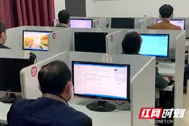 湘潭市网络预约出租汽车驾驶员资格考试恢复，首批33人参考图片