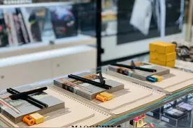 杭州这个学校的网课有点意思，直播教欧美妆、创意喷枪、时尚创意妆图片