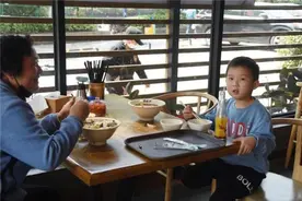 湘味烟火气又升起，湖南街头特色美食店“暖”起来了图片