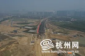 记者探访杭州地铁16号线：乘车时可看窗外风景，换乘站超大，车厢内景高清图来了图片
