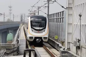 38分钟从临安到余杭 探营杭州地铁目前运行速度最快的16号线图片