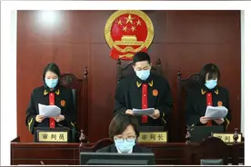 “查公司，查老板，查关系”为天眼查广告语 企查查被禁用图片
