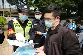 怎样“防疫+禁毒+反诈”？阿sir通通“话你知”图片