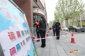 高清组图｜发热怎么办？怎么进校门？看这个学校的模拟开学演练图片