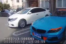 “精神小伙”，栽了图片
