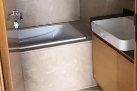 这些房子价格腰斩！成交价不够偿还银行贷款，投资客：着急用钱，赔再多也要出手图片