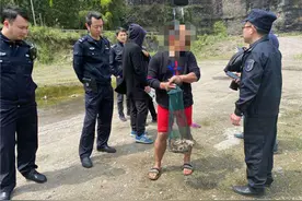 荥经县公安局荥河派出所与县渔政部门开展联合执法挡获禁渔期非法捕鱼违法人员图片