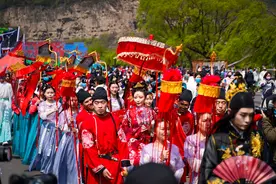 文化与山水激情碰撞：锦绣中华云台山汉服花朝节盛大开幕图片