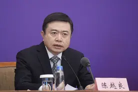 民政部：低风险地区应加强核验服务行业人员健康码图片