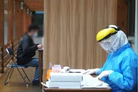 上海虹口江湾医院迎首批员工进行核酸检测视频封面